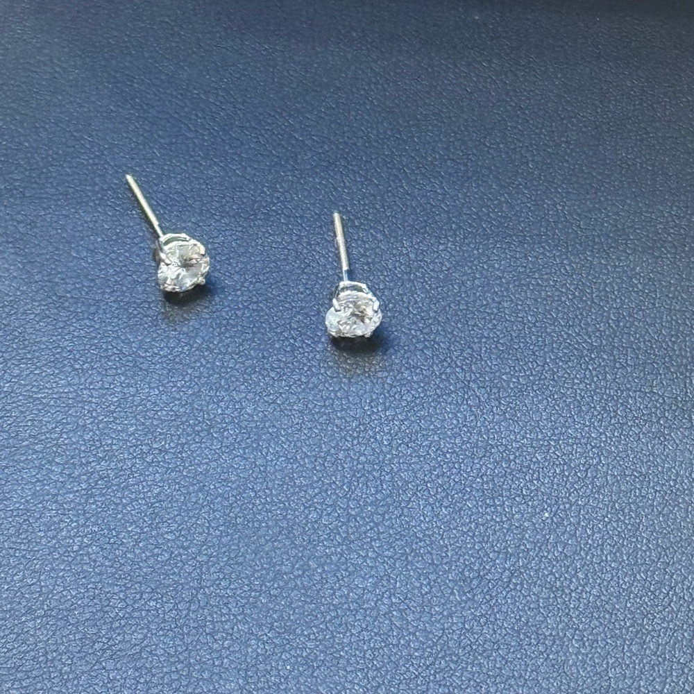 Elegant Gold Diamond Stud Earrings